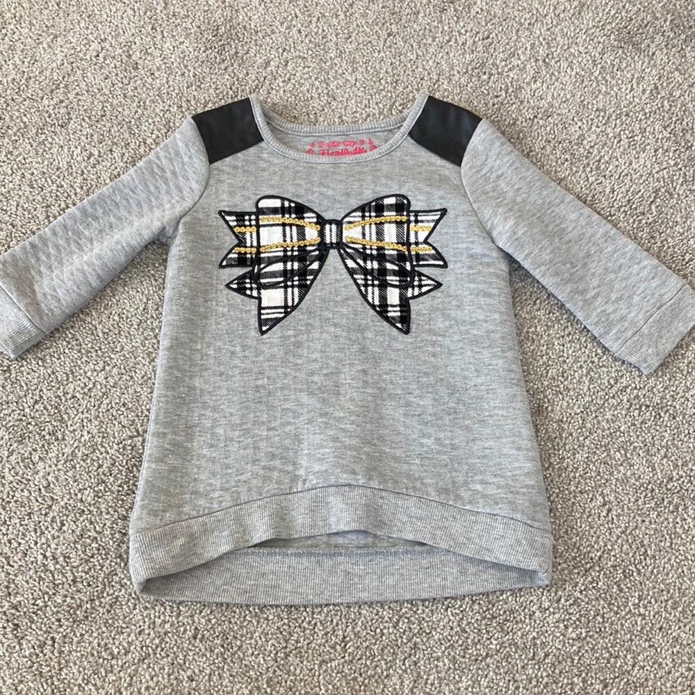 Size 5 girls gray 3/4 sleeve sweater